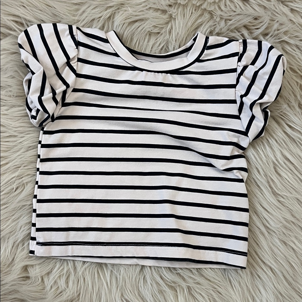 Jessica Simpson • Striped Puff-Sleeve Tee - Black & White